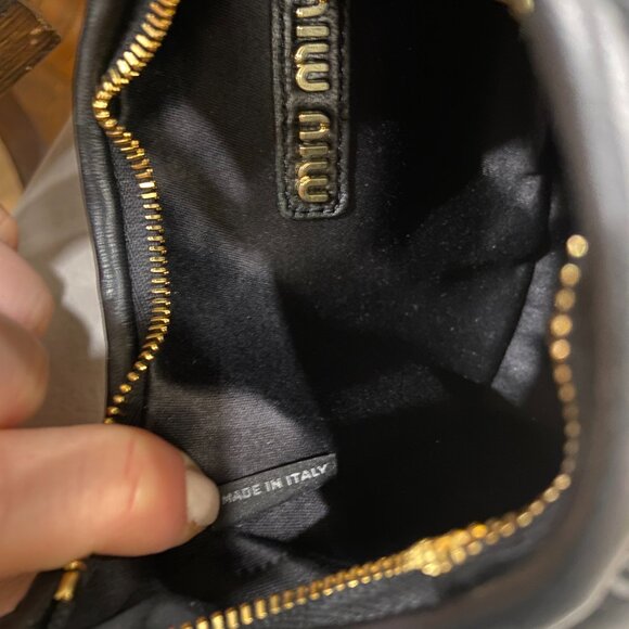 Miu Miu Wander matelassé nappa leather hobo mini-bag - Picture 7 of 10